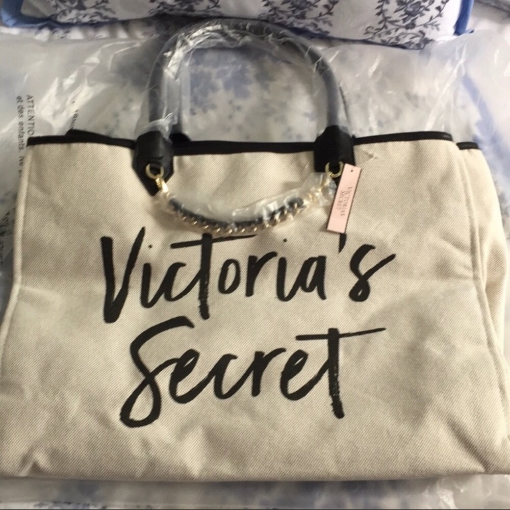 Gorgeous VS Tote! EXC!! Roomy, Trendy & Chic!! - Picture 3 of 6